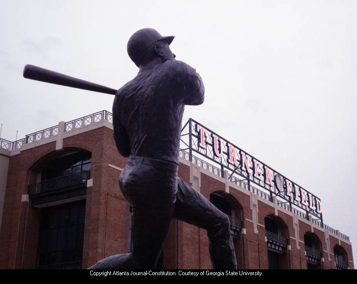 Hank Aaron statue at Turner Field